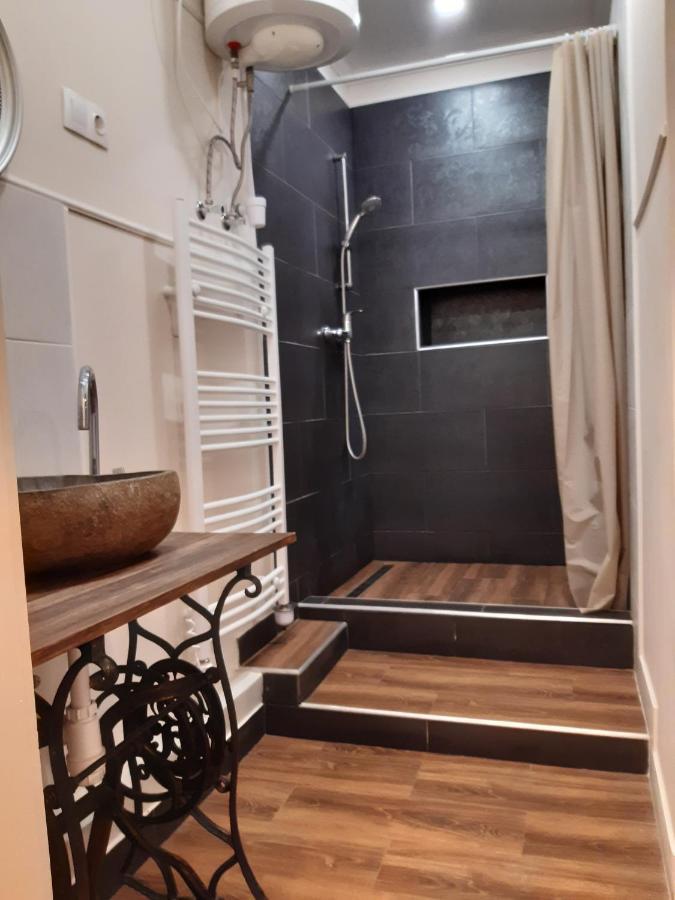 Ady Apartman Тата Екстер'єр фото