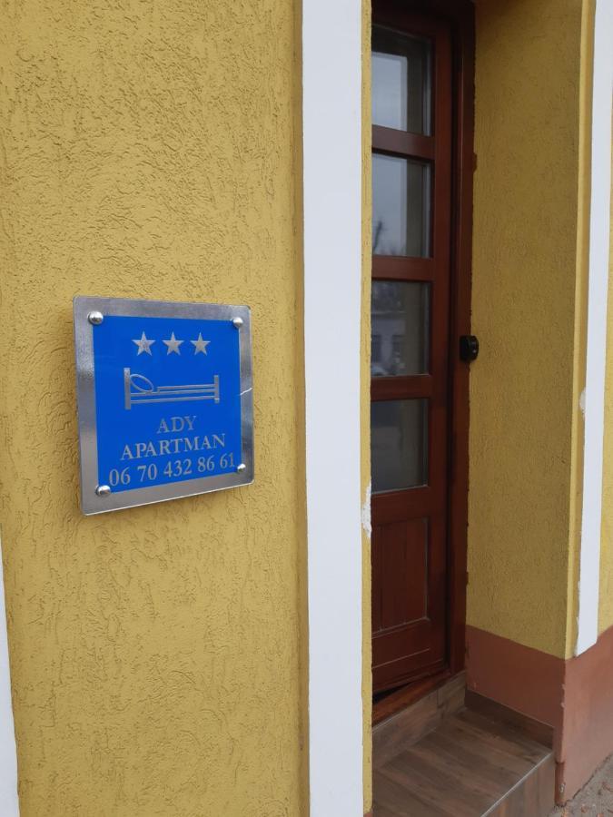 Ady Apartman Тата Екстер'єр фото